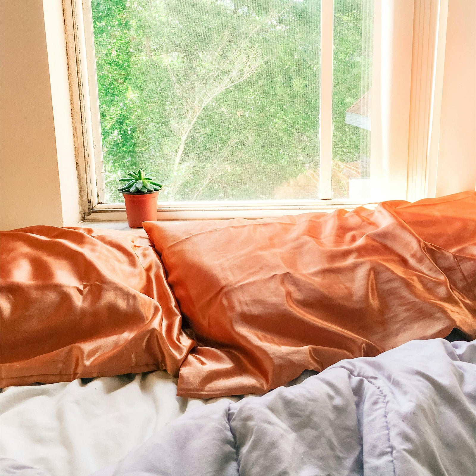 11 Realistic Self-Care Journaling Ideas (These Are Better Than Bubble Baths)