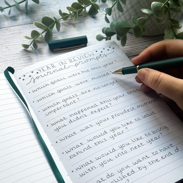 Journaling for Self Reflection: How to Write a Year In Review