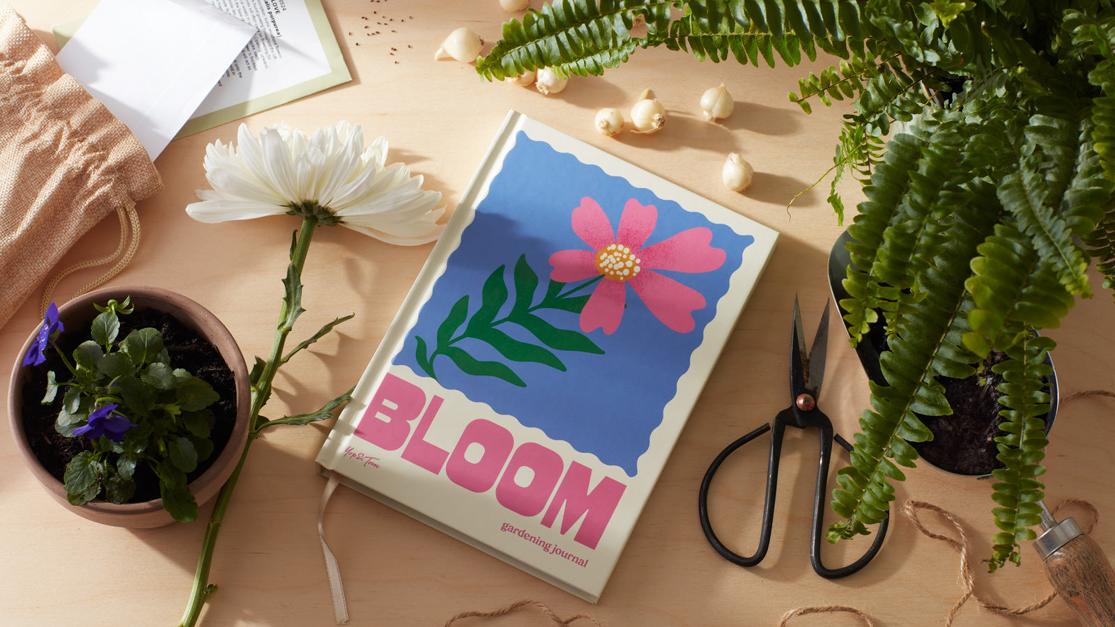 Lifestyle Gardening - Bloom-203.jpeg__PID:4537b1fe-f54d-4bd4-9641-156be56c6552